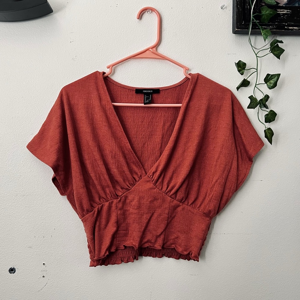 V-Neck Crop 🧡
